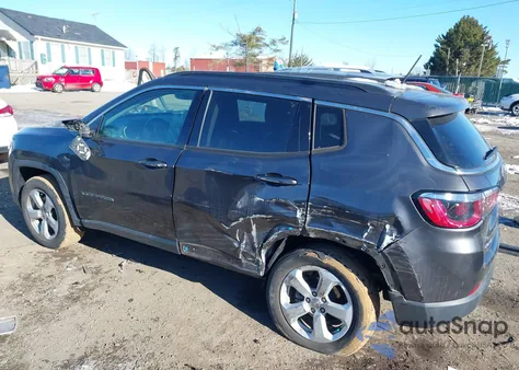 2018 Jeep Compass Latitude 4X4 z USA, uszkodzony, nr VIN 3C4NJDBB6JT484222